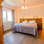Gaestehaus Antonia Apartamento *